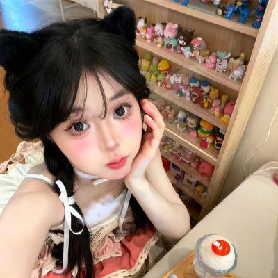 镜中的女孩